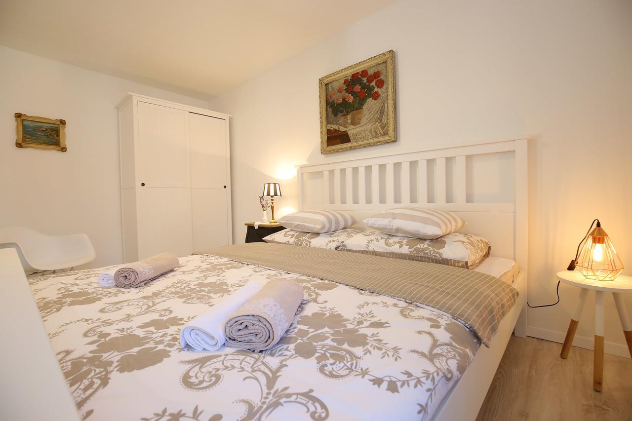 The 2Sisters Suite Zadar Exterior photo